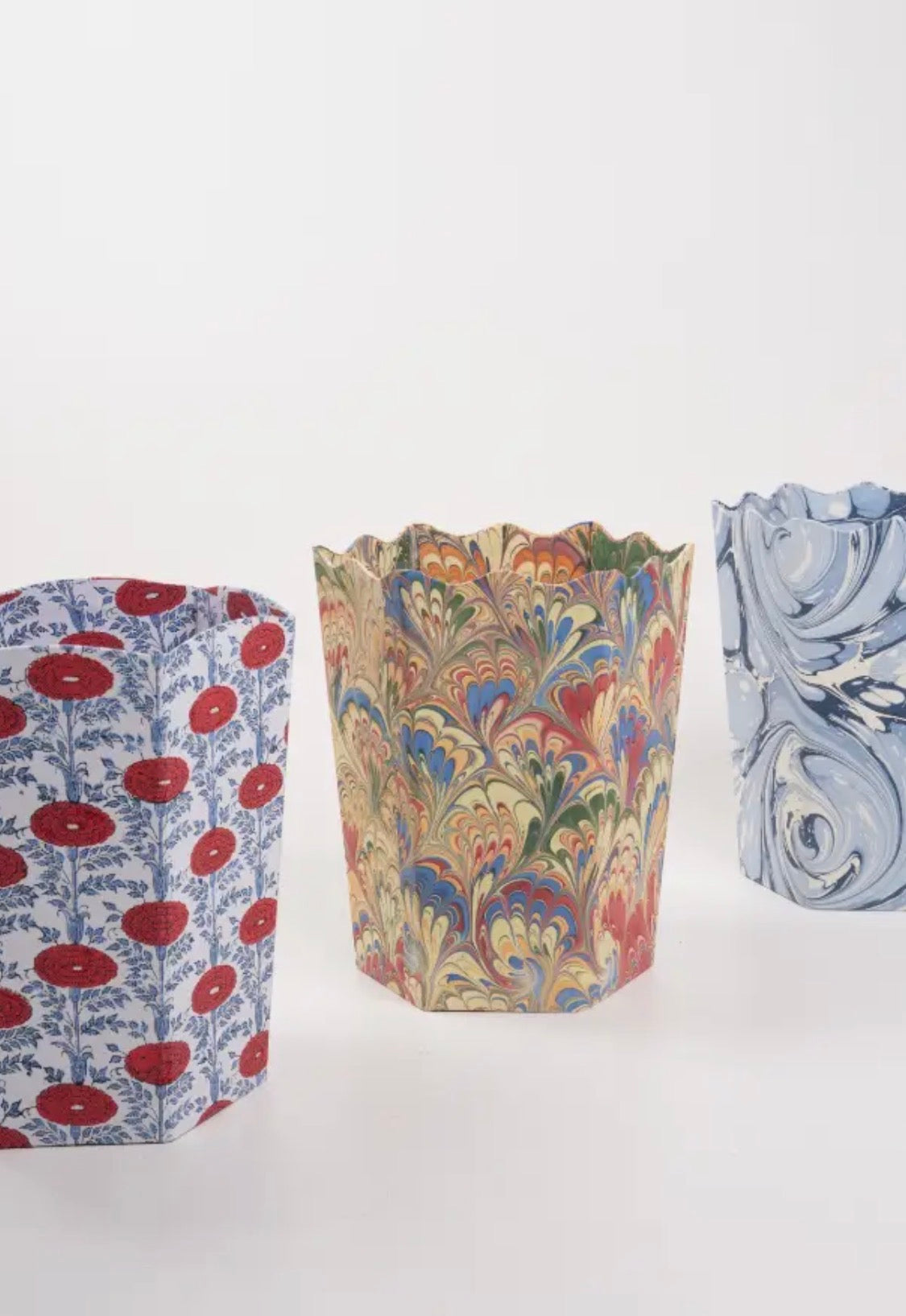 Jardin Scallop Waste Basket